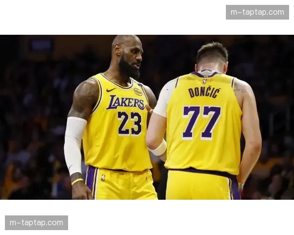 湖人全明星后攻防效率大幅提升 詹姆斯接受三当家角色